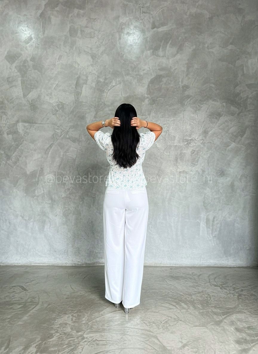 Looks pantalón wide leg color ivory con jeans