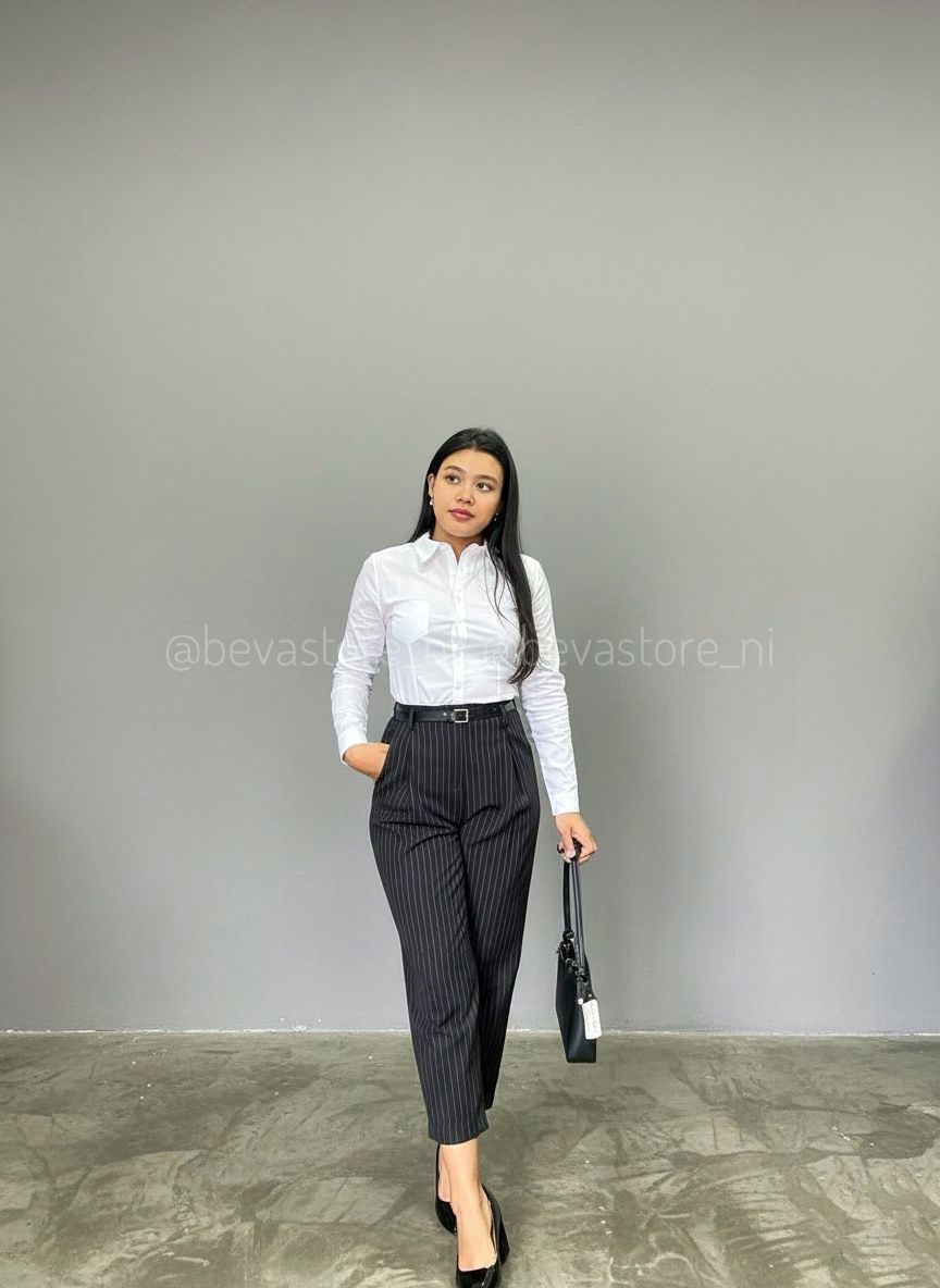 Looks camisa manga larga blanca con botones