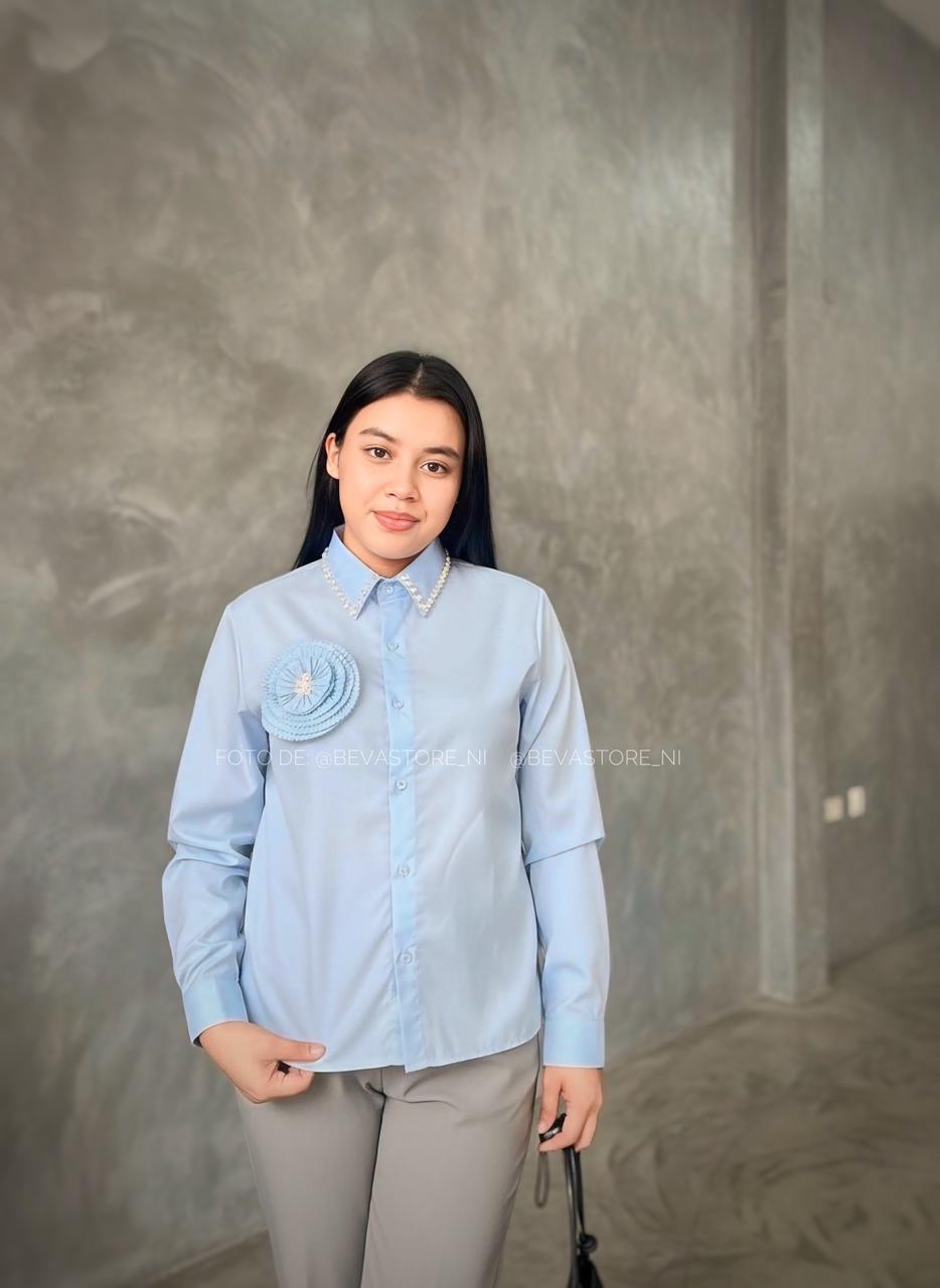 Camisa manga larga con rosa 3D