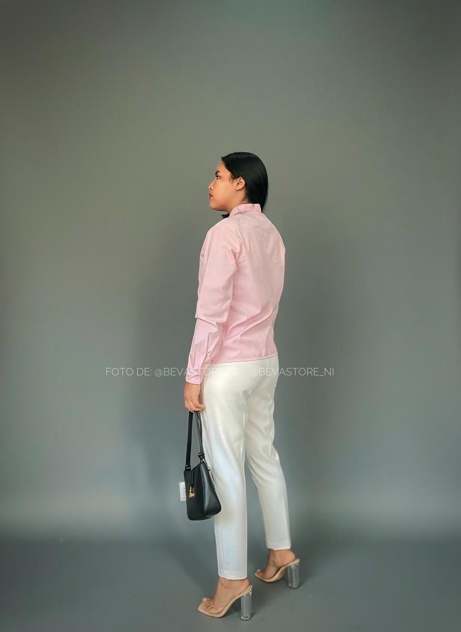 Camisa manga larga con rosa 3D