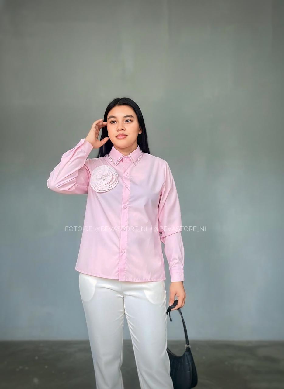 Camisa manga larga con rosa 3D