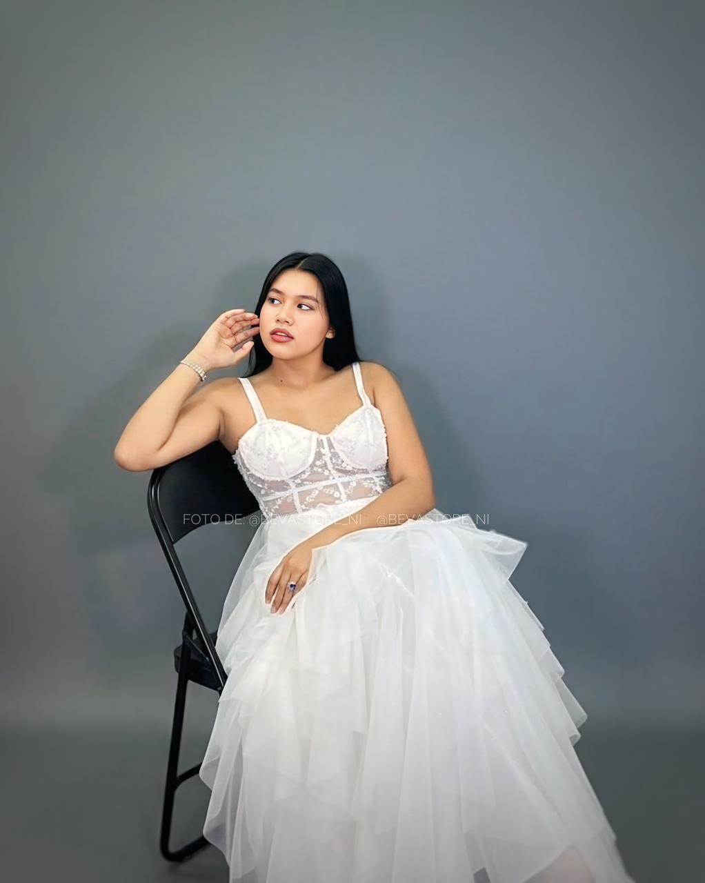 Vestido largo blanco City Triangles