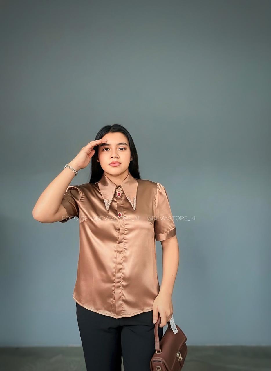 Blusa manga corta satinada