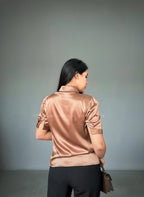 Blusa manga corta satinada