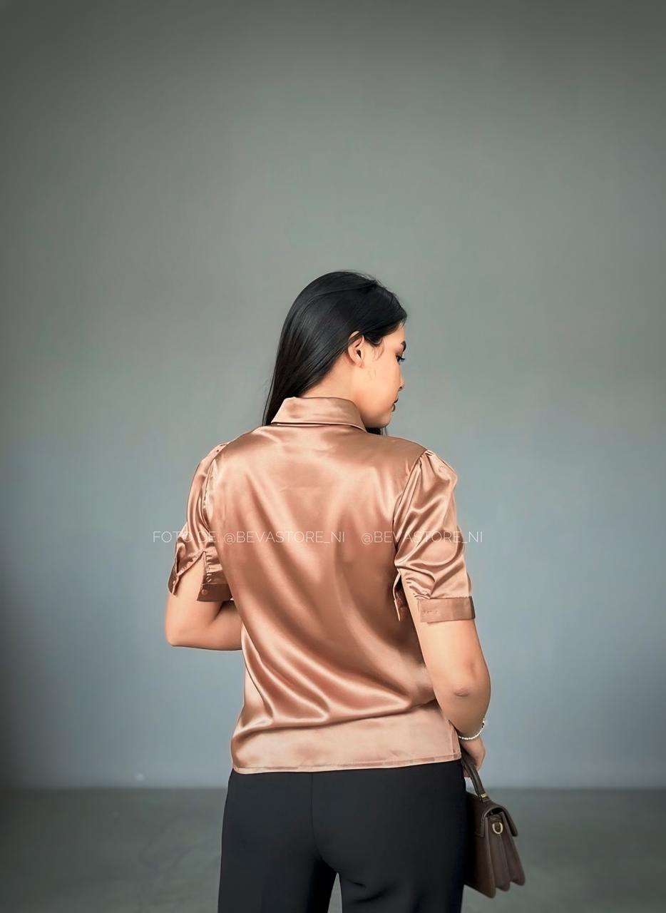Blusa manga corta satinada