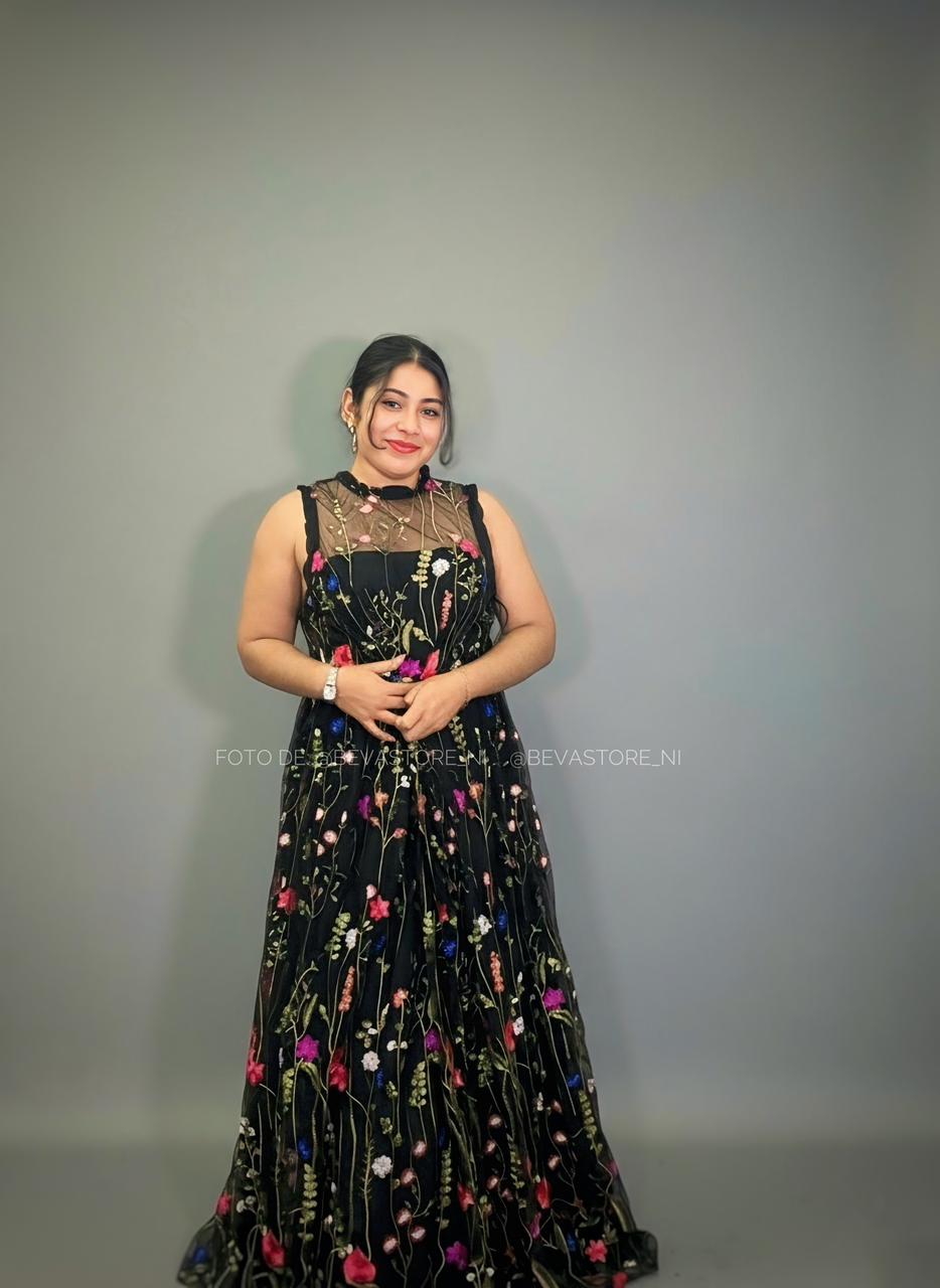 Vestido negro floral City Studio