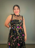 Vestido negro floral City Studio