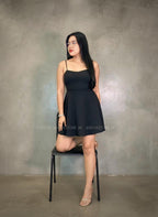 Vestido corto negro espalda abierta