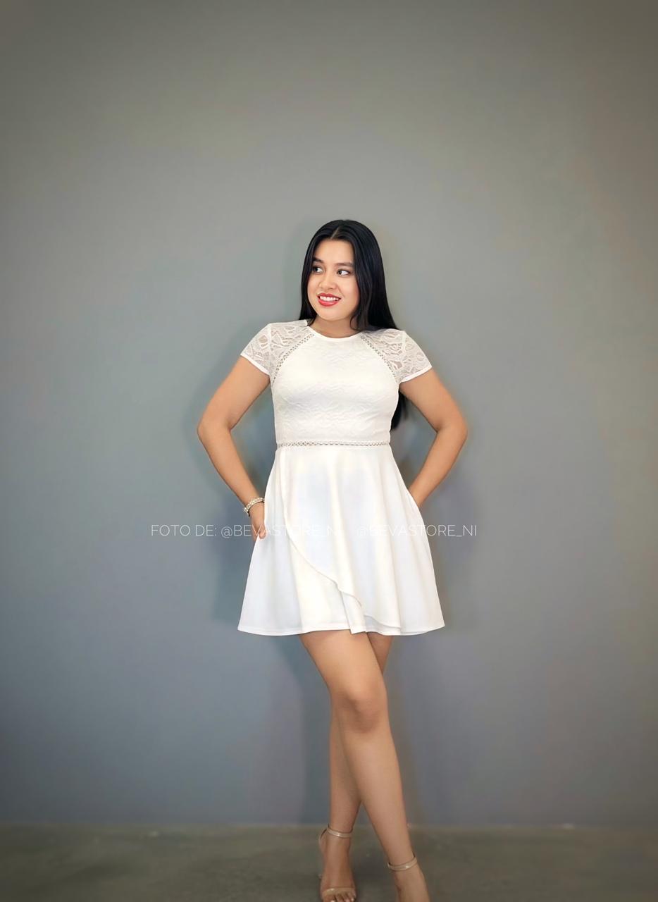Vestido corto blanco