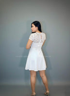 Vestido corto blanco