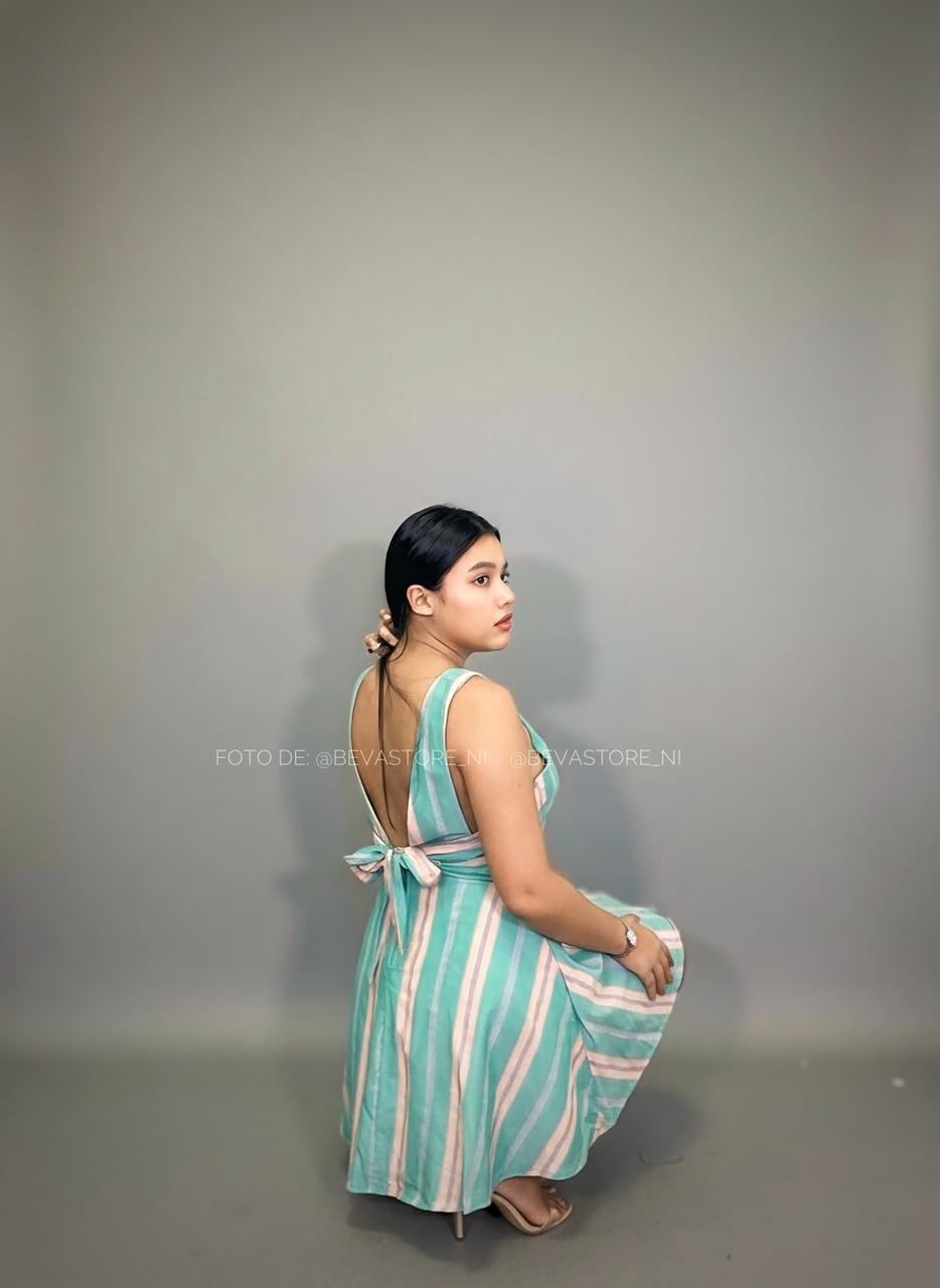 Vestido corto verde rayado