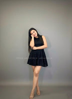 Vestido corto calado