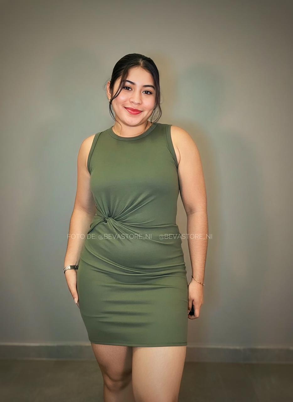 Vestido verde con recogido