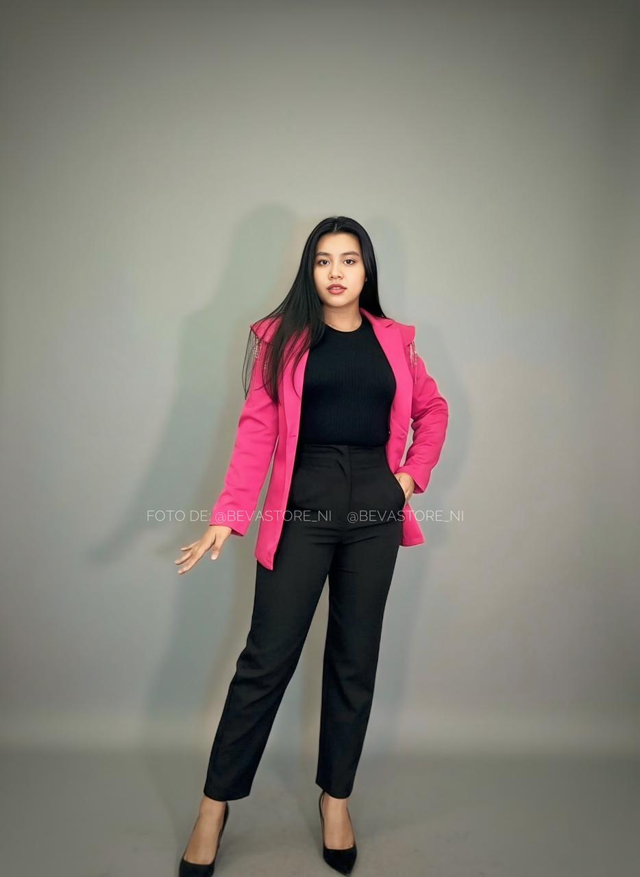 Looks pantalón de pinzas negro