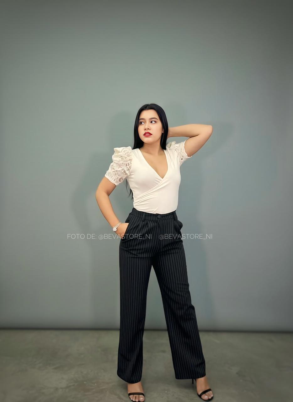 Looks de BodySuit mangas abullonadas marfil