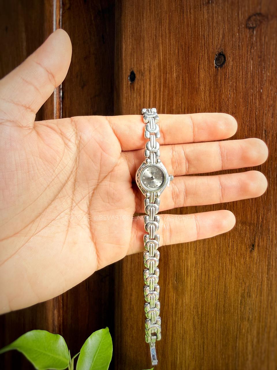 Reloj minimalistas de trenza