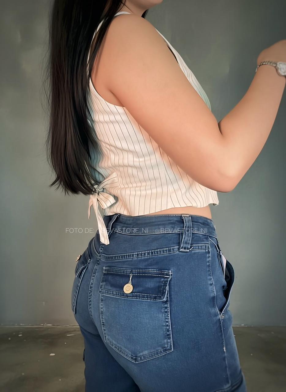 Chaleco rayado con lazo en la espalda