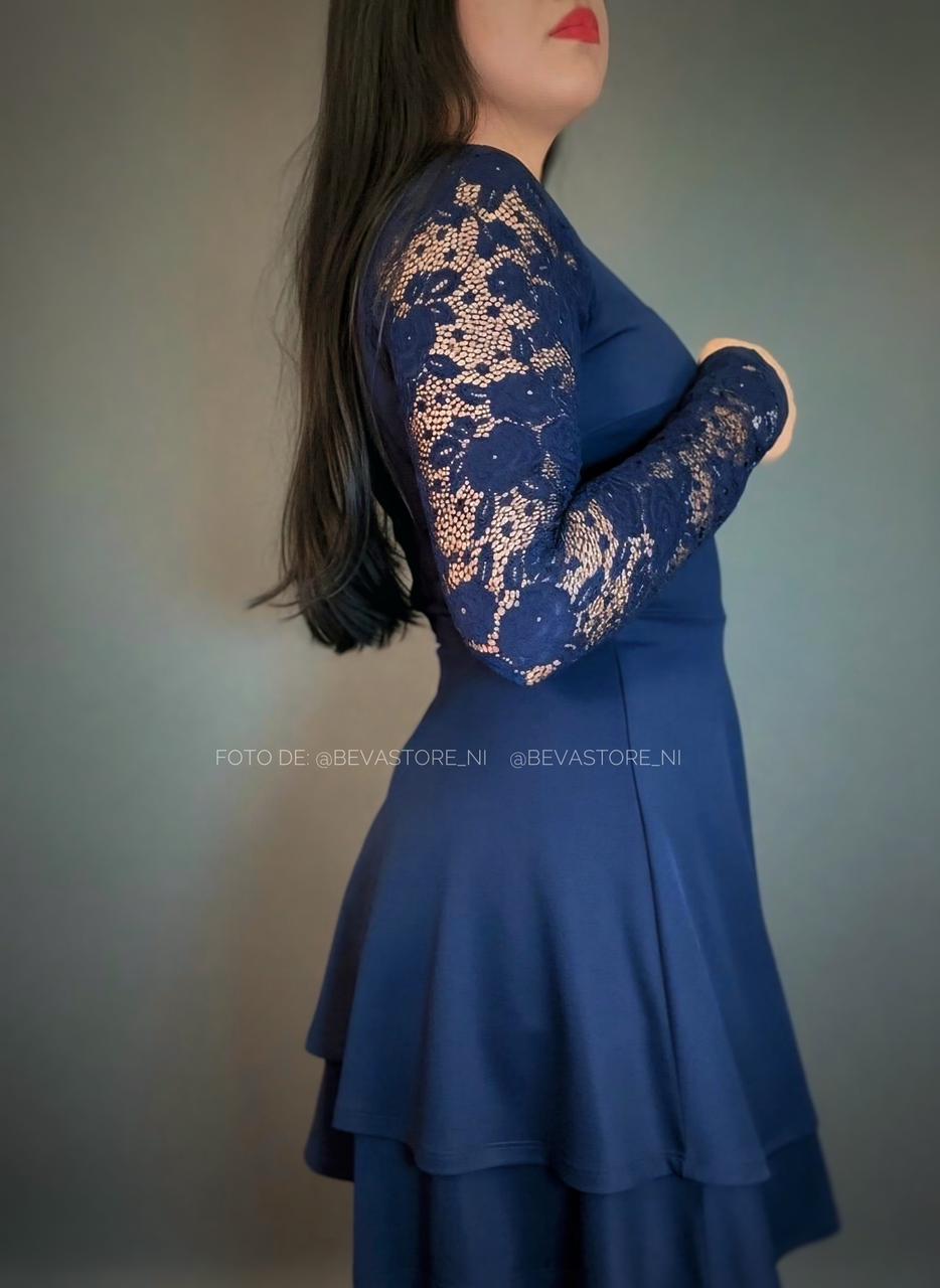 Vestido corto azul manga calada