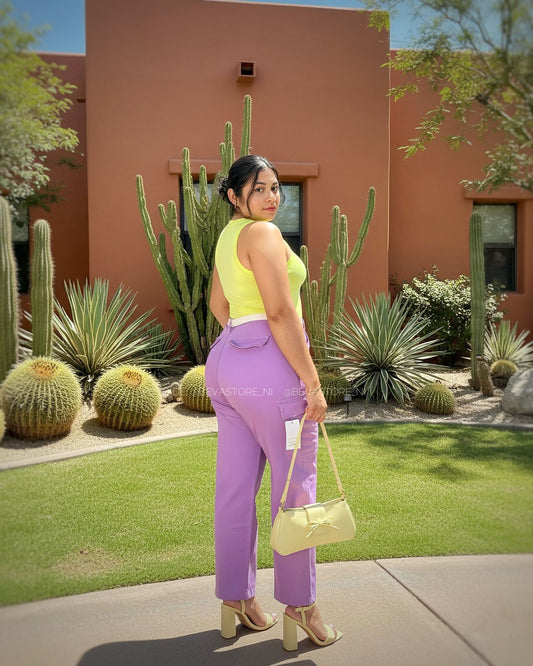 Pantalón Nicole casual cargo lila