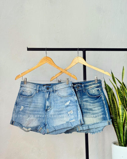 Short Jeans Con Dobladillo