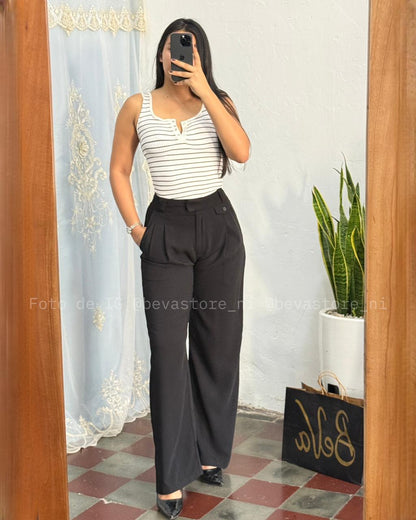 Crop top de rayas sin mangas con ojal