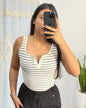 Crop top de rayas sin mangas con ojal