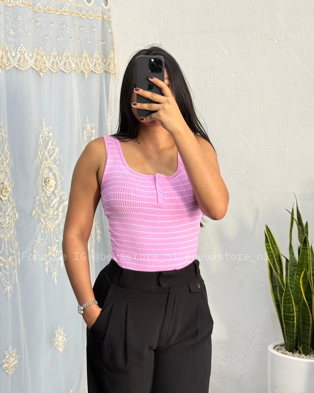 Crop top de rayas sin mangas con ojal