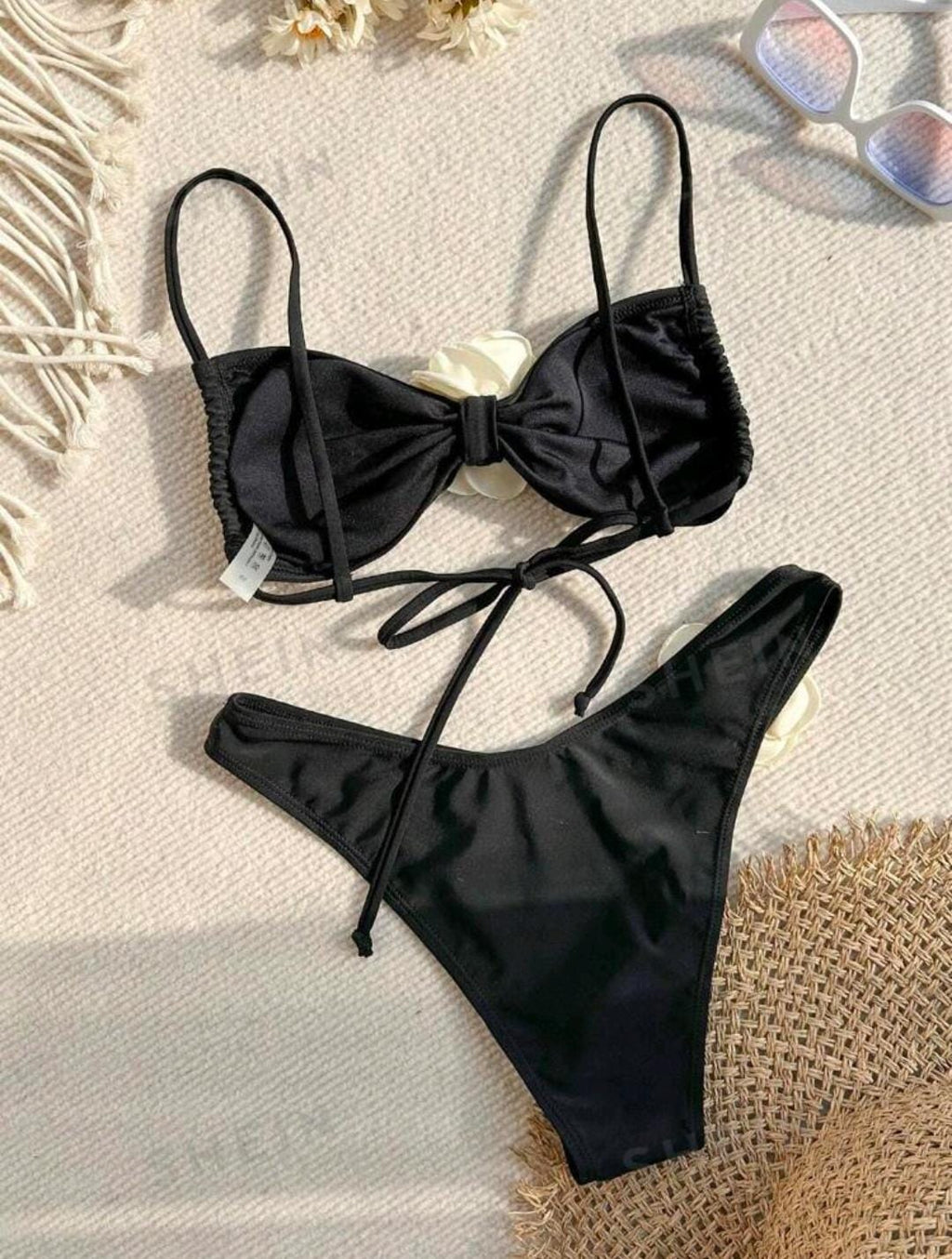 Traje de baño de dos rosas