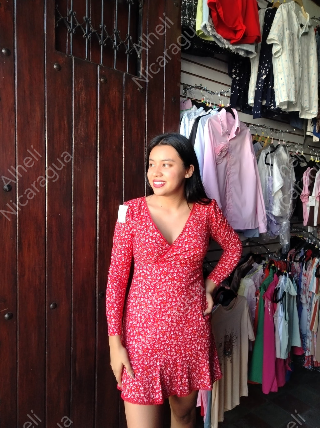 Vestido rojo manga larga.