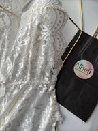 Lencería Blanco Body con entrepierna abierta y espalda cruzada con encaje