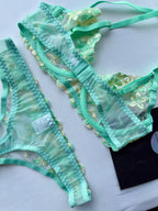 Lencería con bordado floral romántica 2 piezas