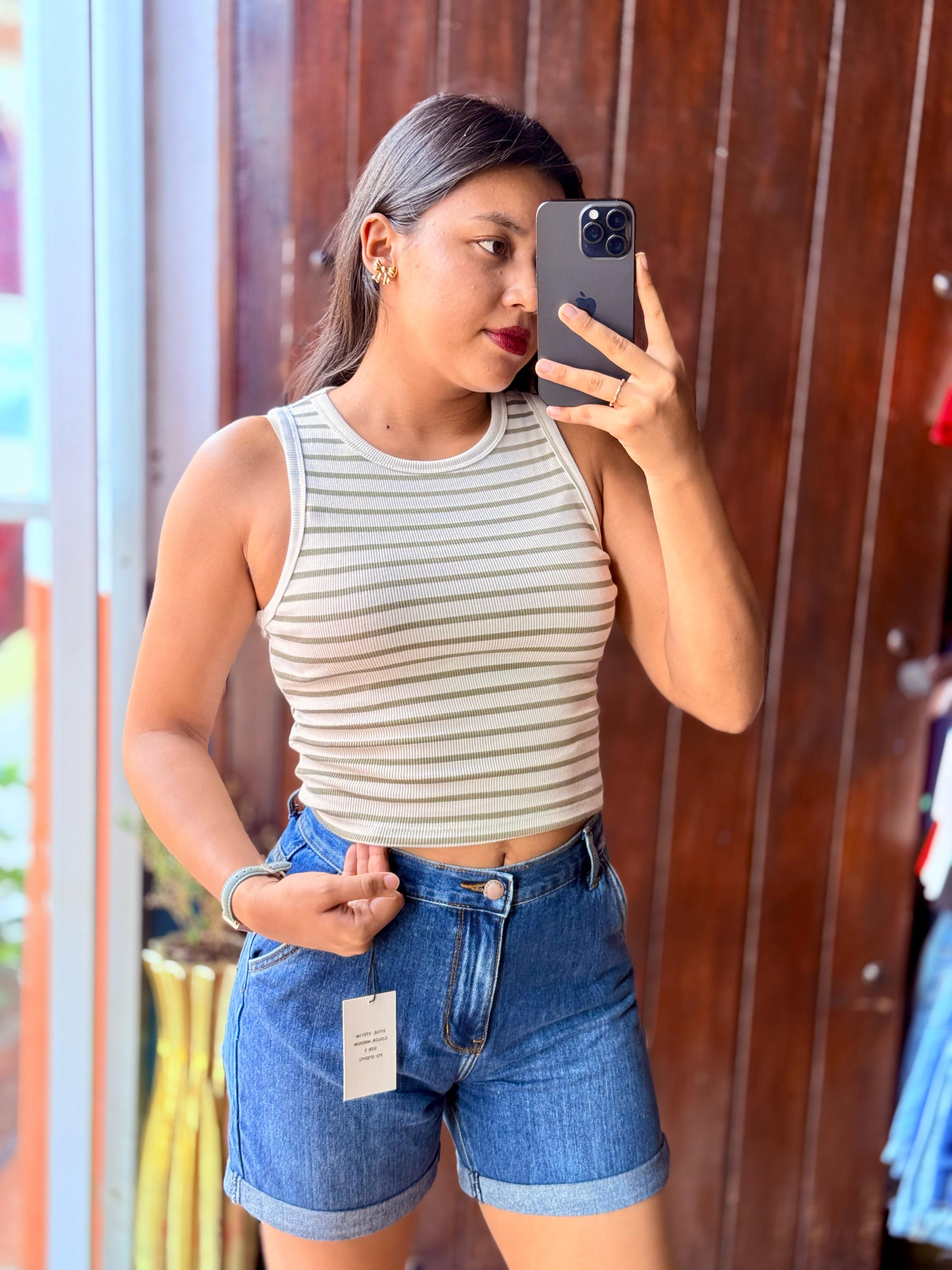 Top rayado sin mangas