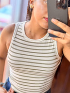 Top rayado sin mangas