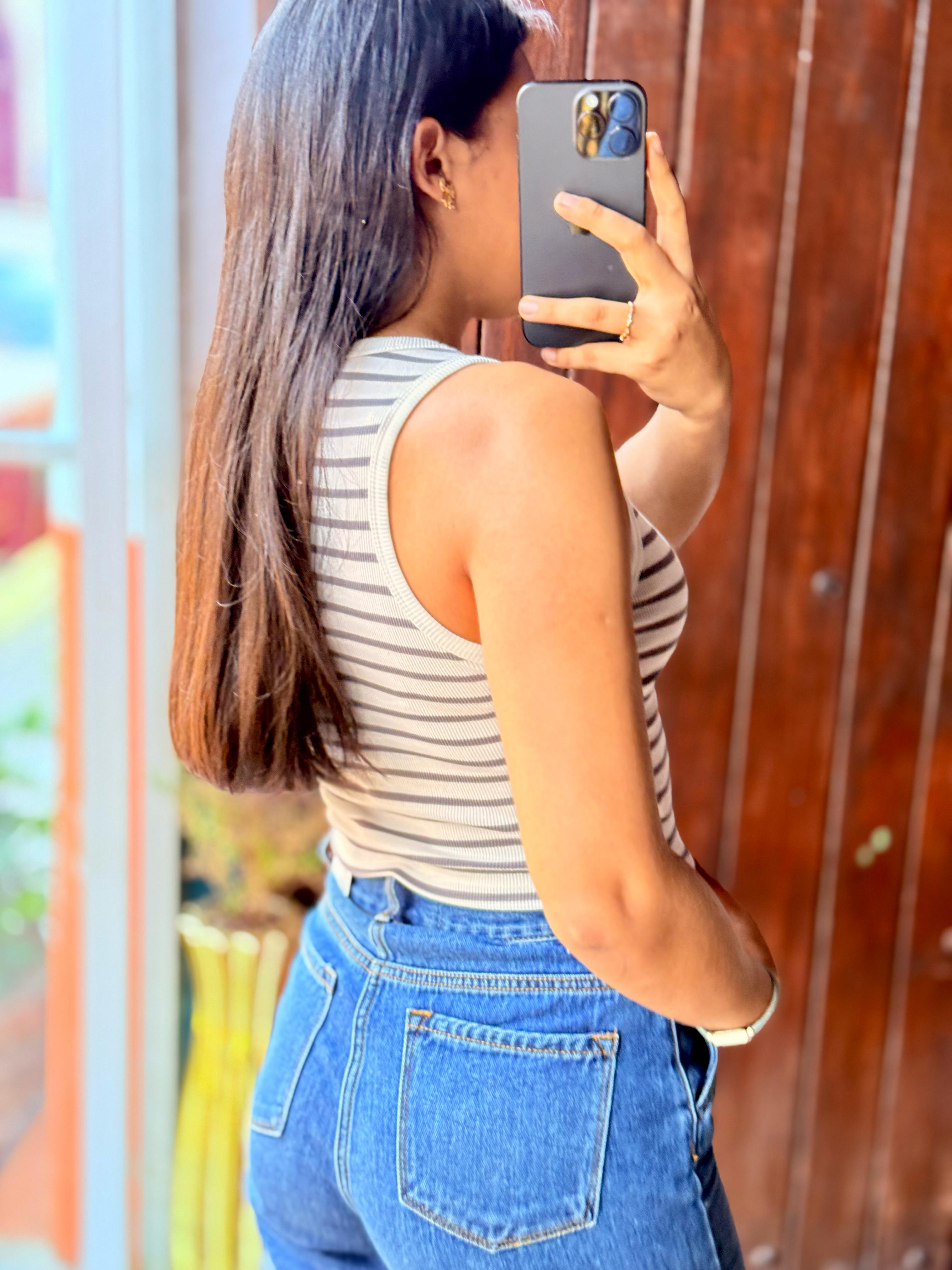 Top rayado sin mangas