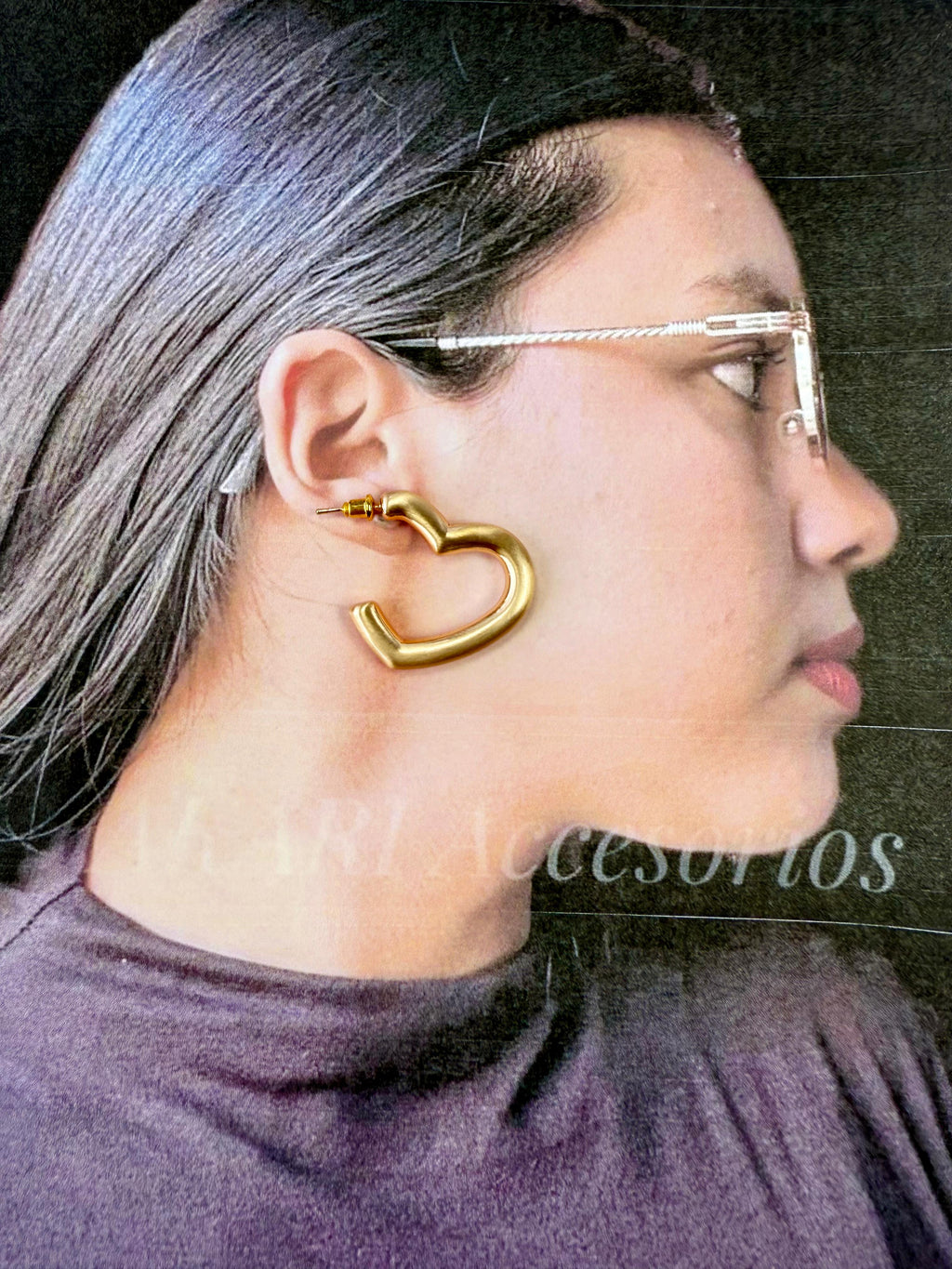 Aretes Dorados con forma de Corazón