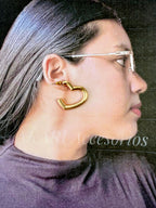 Aretes Dorados con forma de Corazón