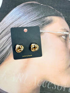 Aretes con nudo metálico