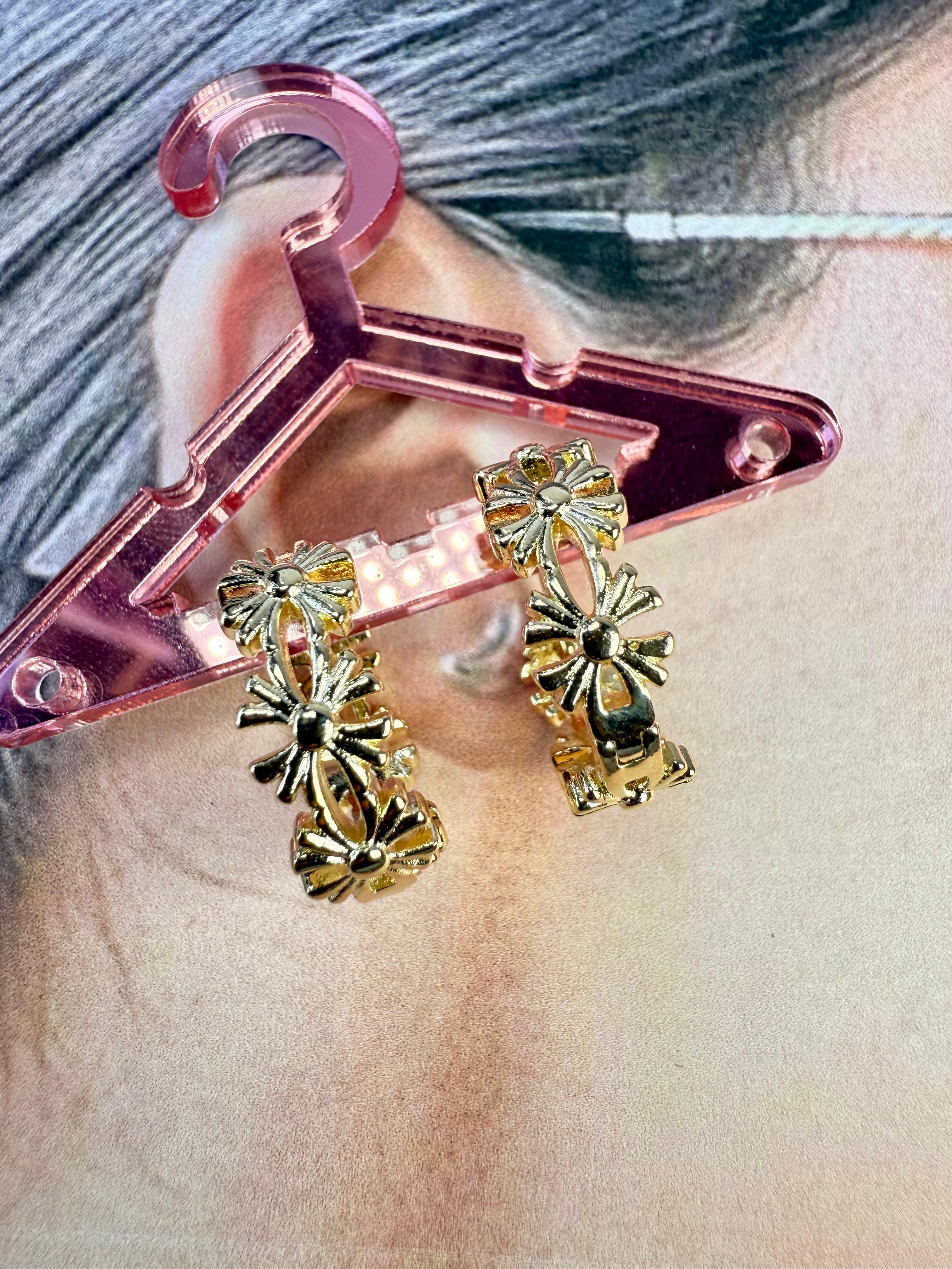 Aretes aro con flores