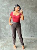 Bodysuit cuello cuadrado con mangas