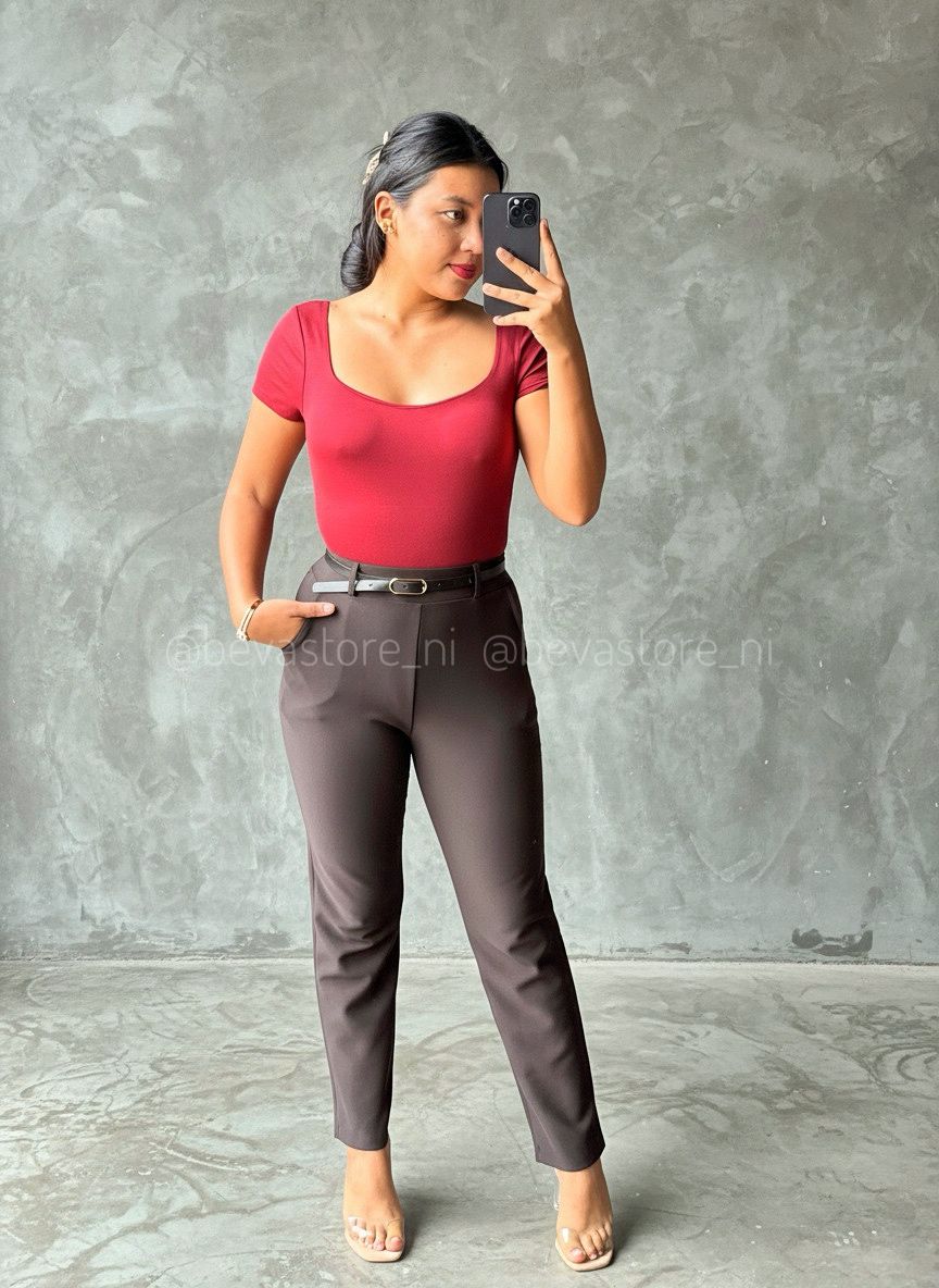 Bodysuit cuello cuadrado con mangas