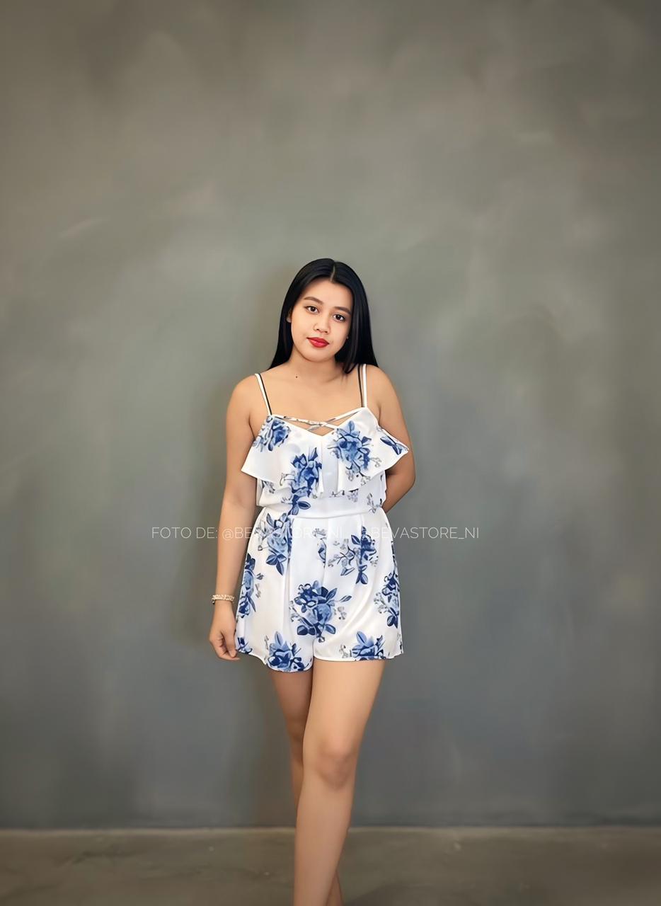 Monito blanco floral