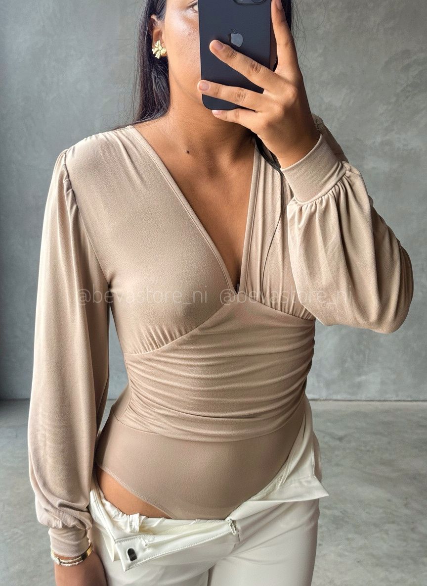 Bodysuit manga larga cuello en V