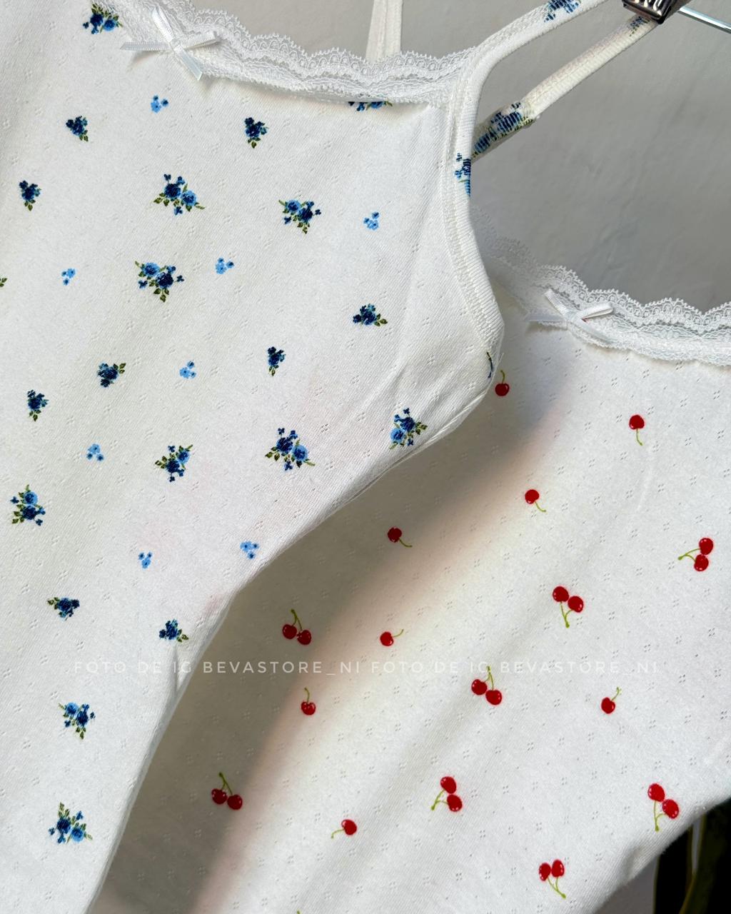 Top blanco con diseños