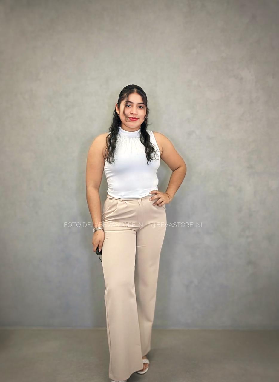 Top cuello de tortuga con perlitas