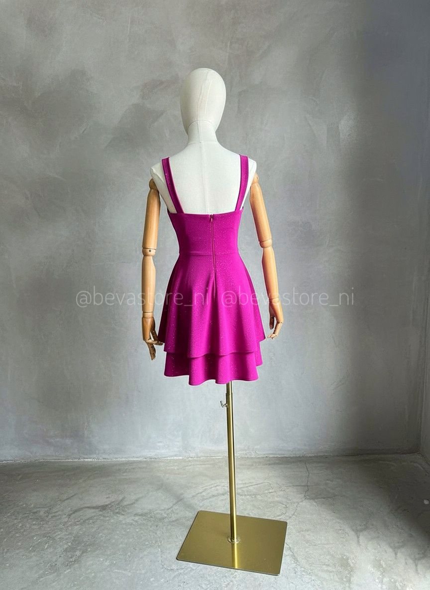 Vestido rosa maravilla con detalles dorado. City Triangles