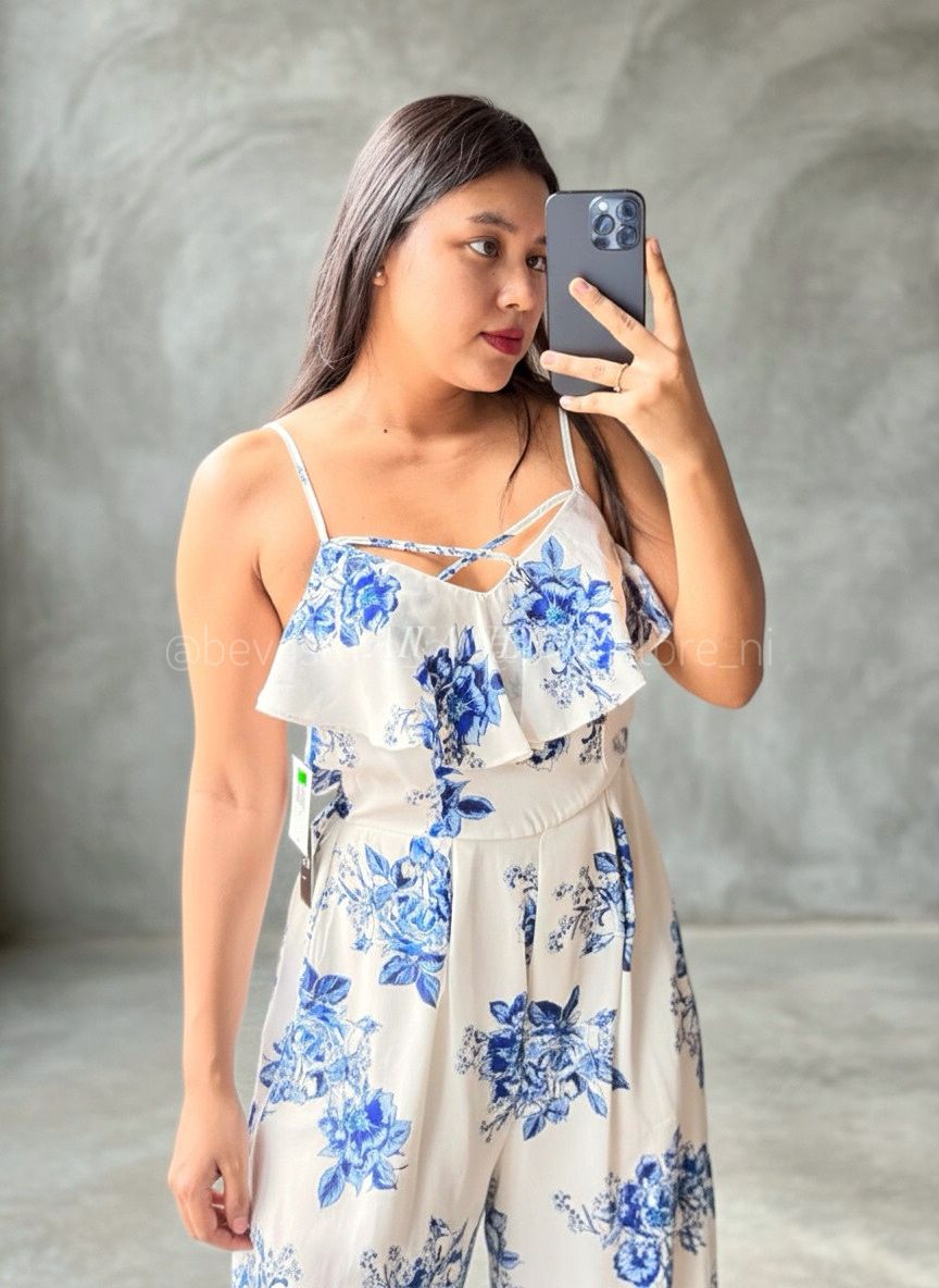 Monito blanco floral